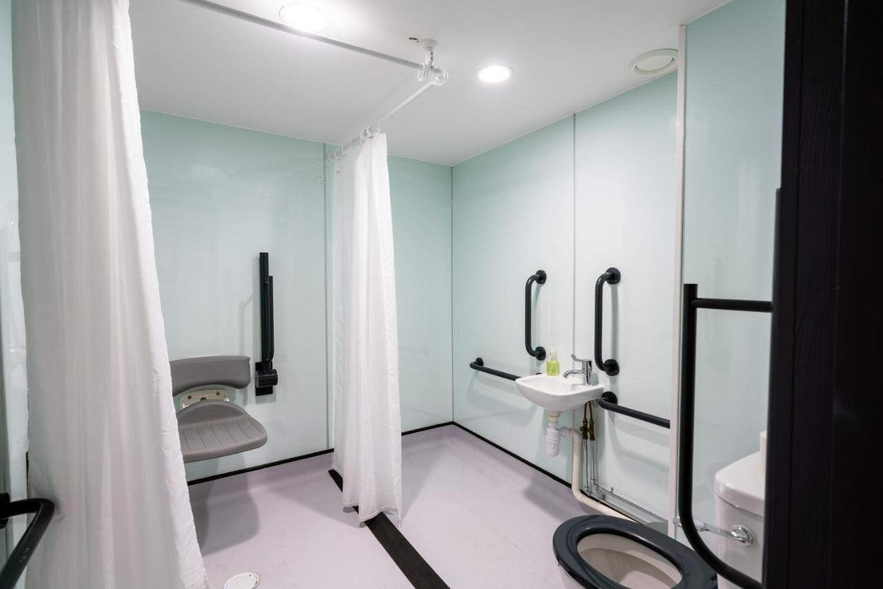 easyHotel Leeds Leeds  Buitenkant foto