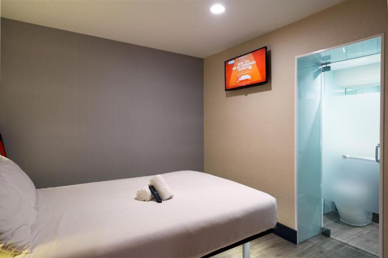 easyHotel Leeds Leeds  Buitenkant foto