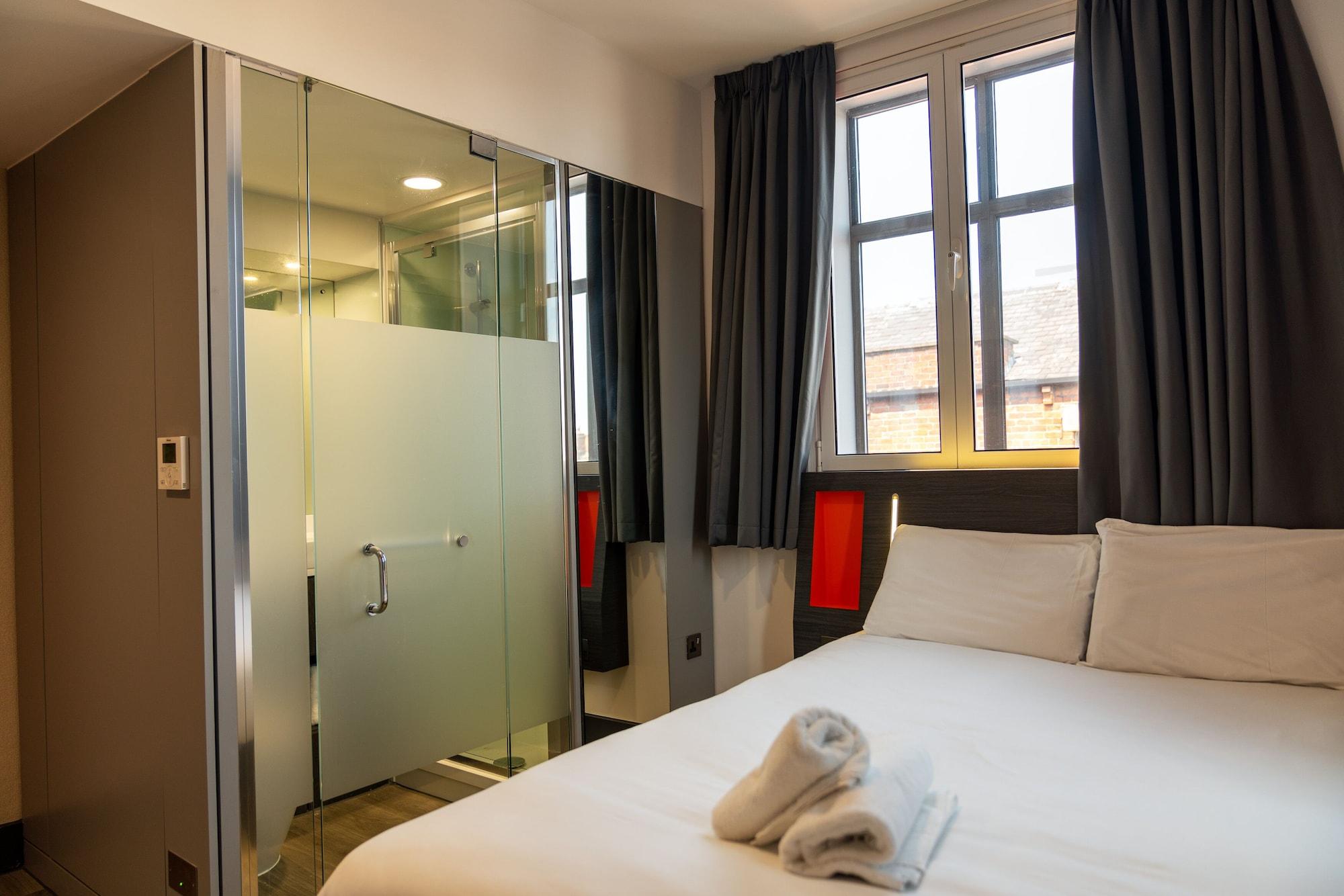 easyHotel Leeds Leeds  Buitenkant foto