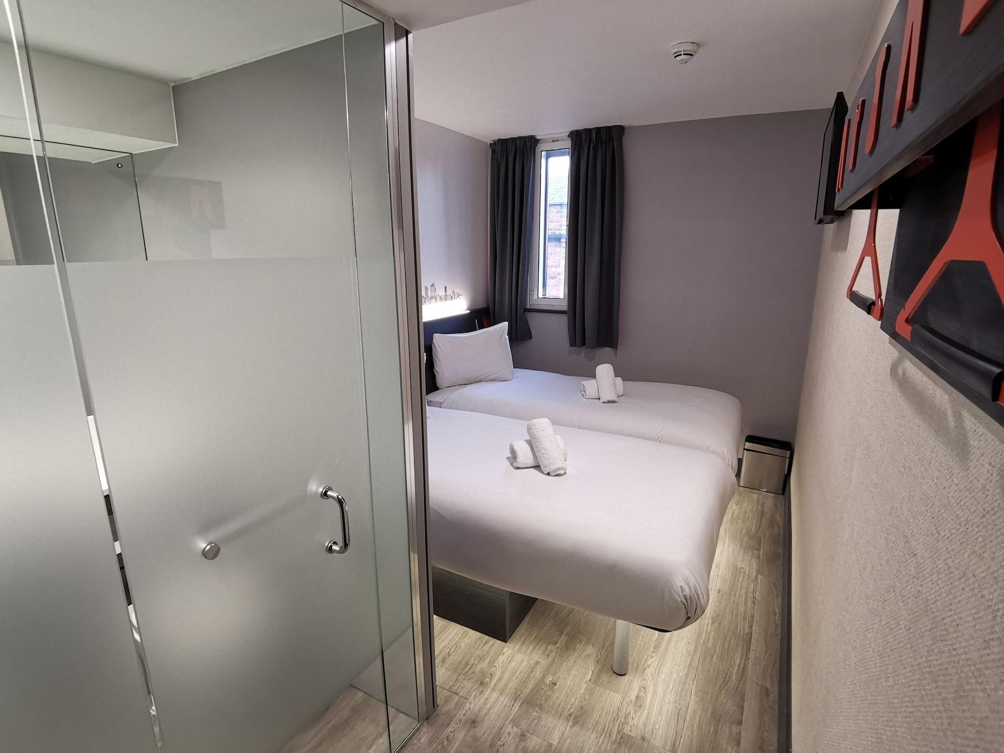 easyHotel Leeds Leeds  Buitenkant foto